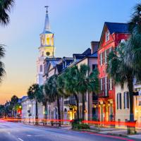 A look at various travel spots in the southern USA that promise memorable experiences.